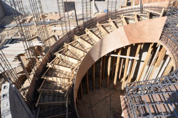 Various Forms Of Curved Stairs And How To Build It?