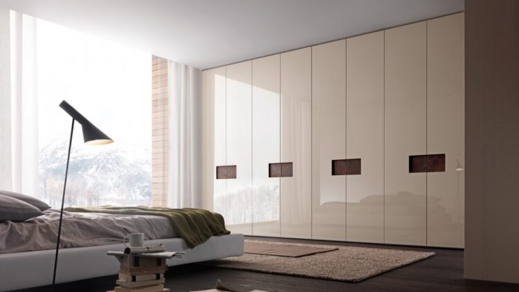 Cool Bedroom Wardrobe Cabinets With Wooden Finishes