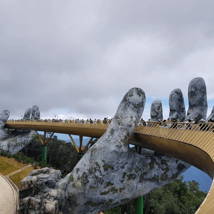 This Incredible Vietnam Bridge Looks like It’s from ‘Lord Of The Rings’