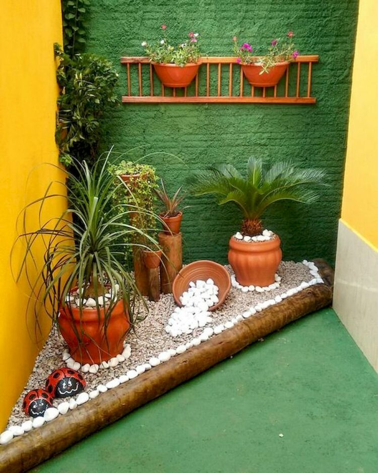 30 Vibrant Small Garden To Inspire You