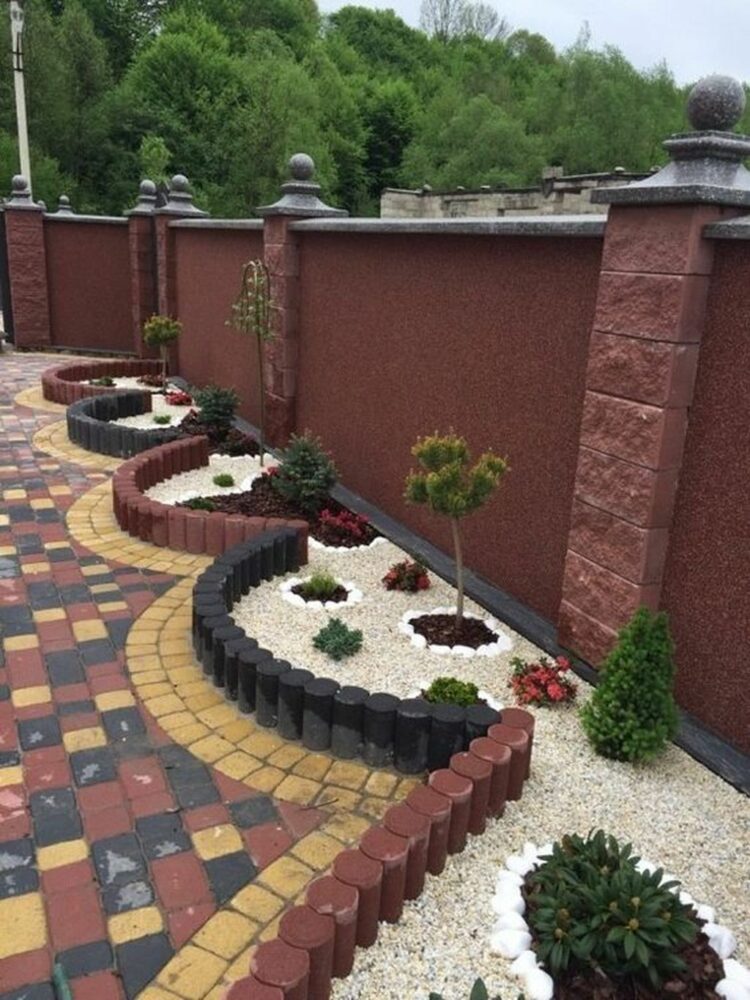 30 Vibrant Small Garden To Inspire You