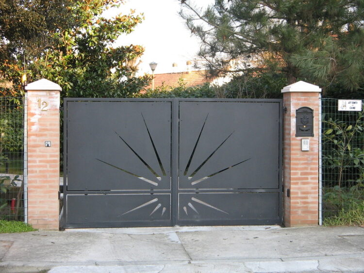 Amazing Iron Gate Design Ideas