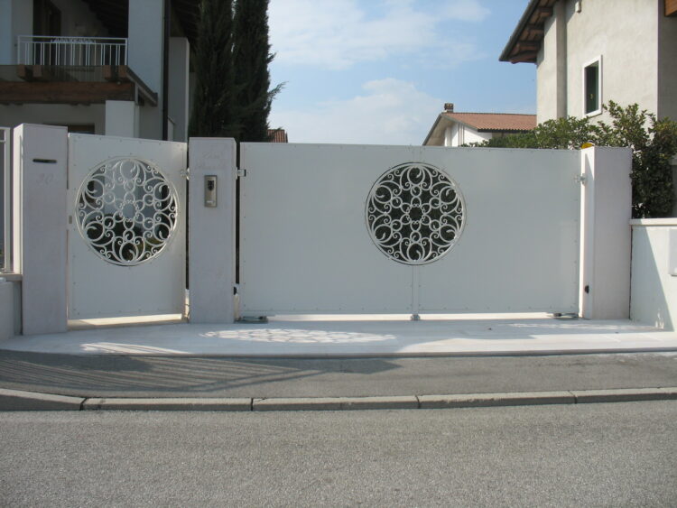 Amazing Iron Gate Design Ideas