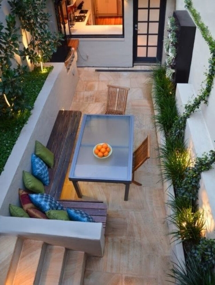 30 Vibrant Small Garden To Inspire You